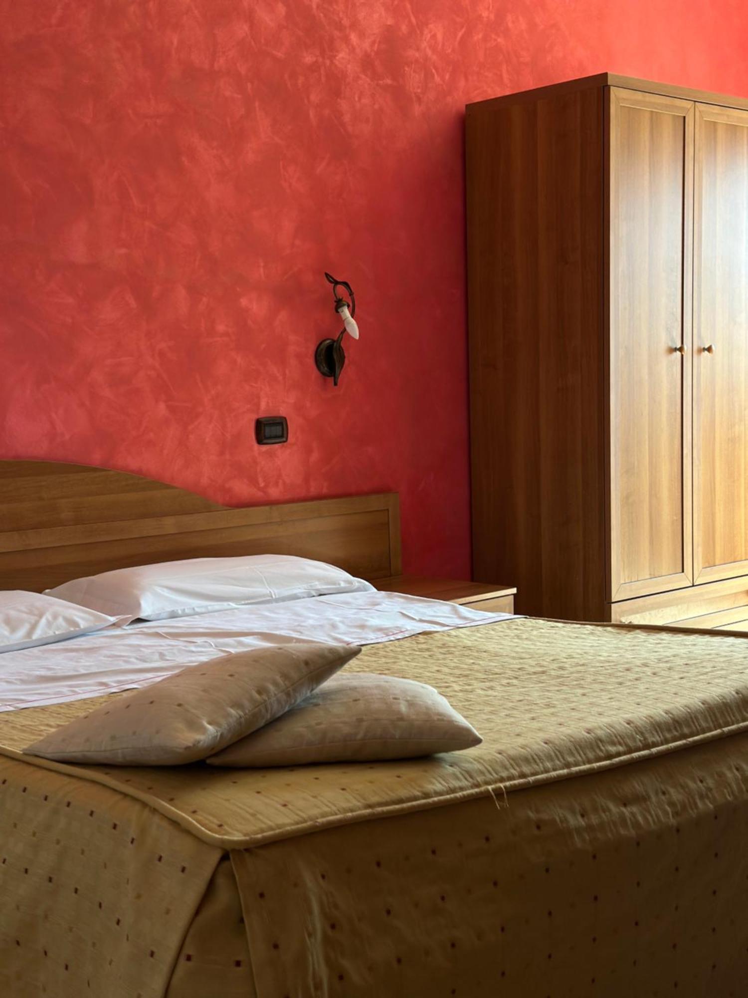 Hotel Il Giardino Degli Aranci Нола Экстерьер фото