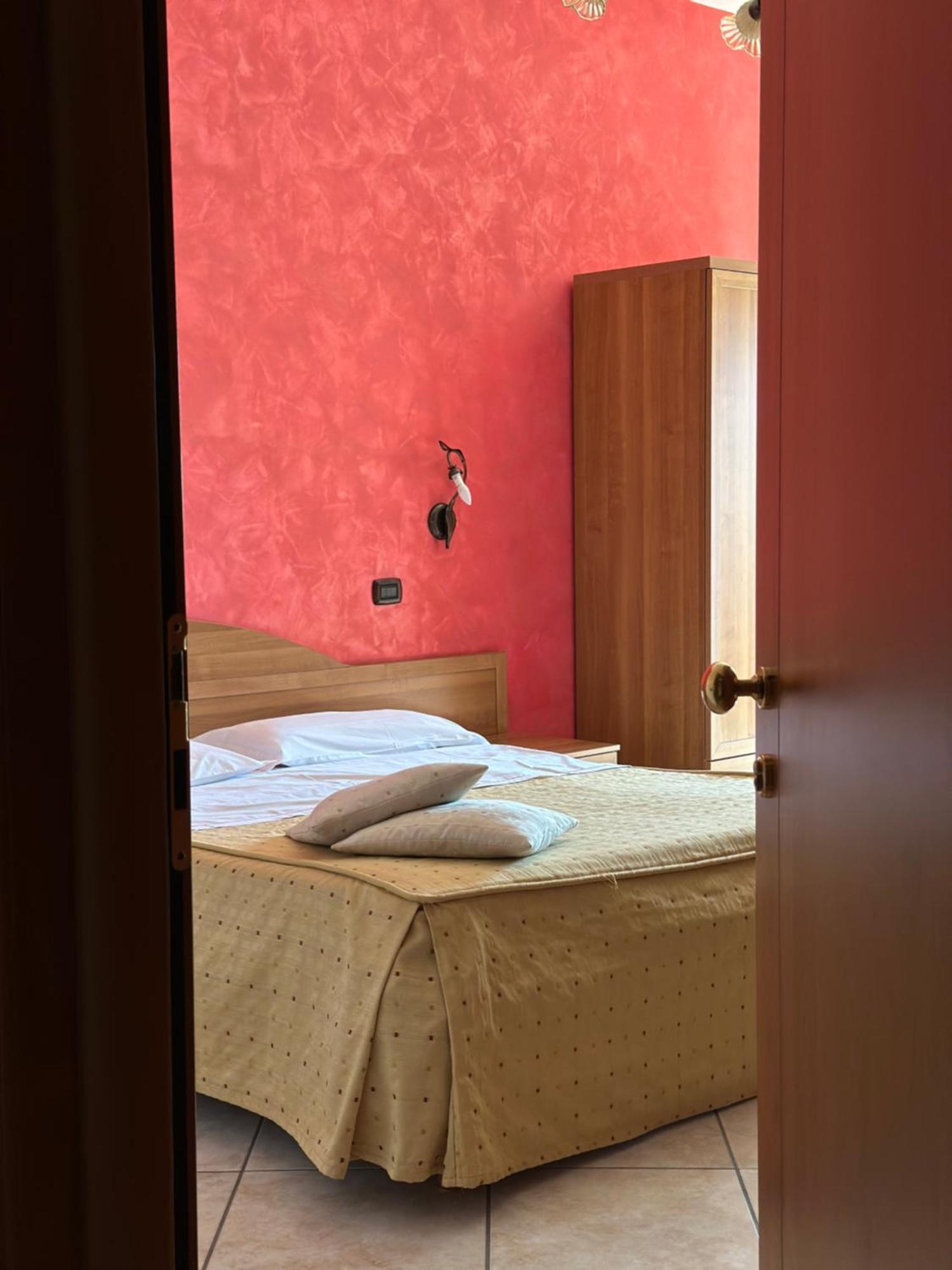 Hotel Il Giardino Degli Aranci Нола Экстерьер фото