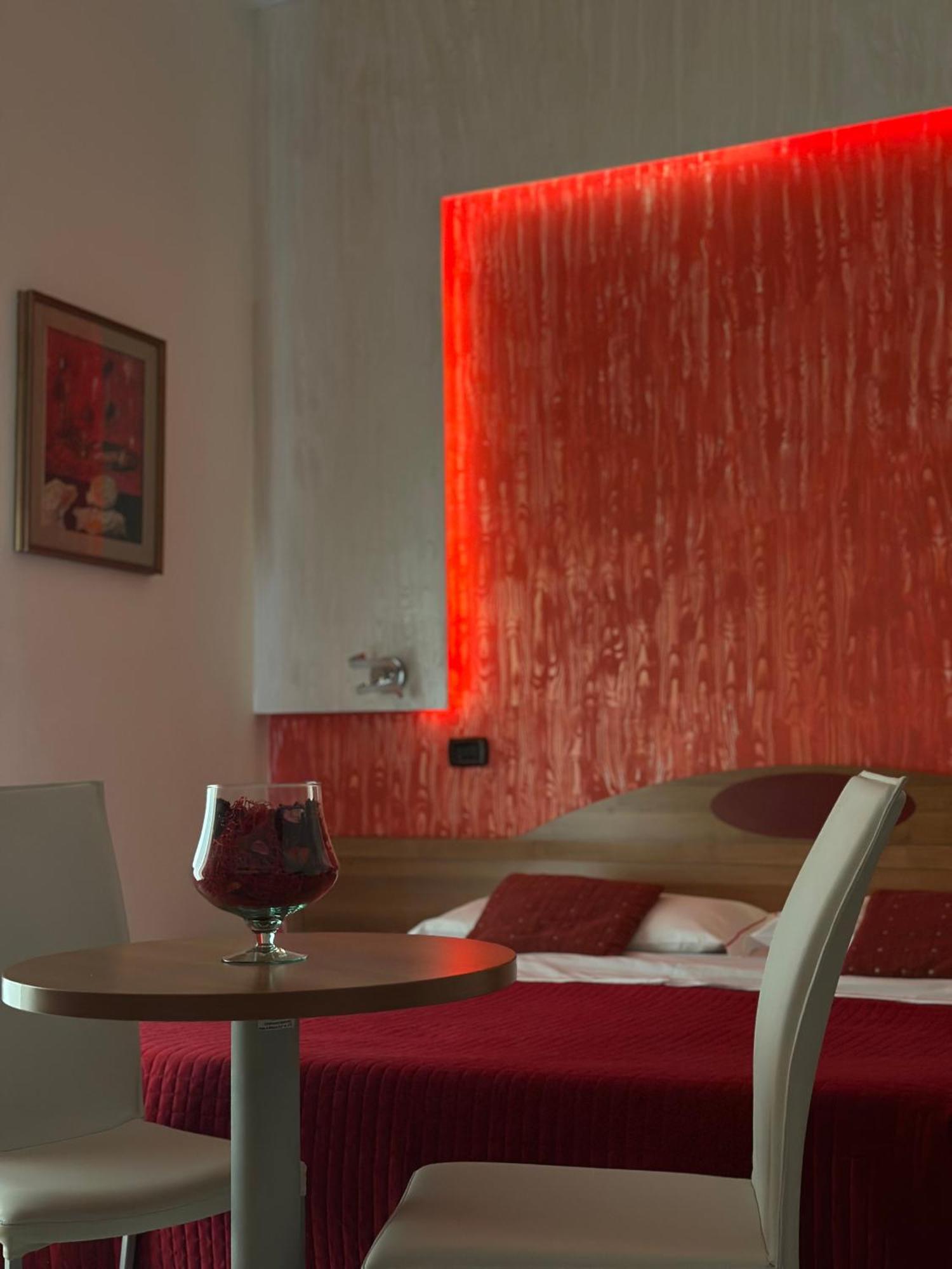 Hotel Il Giardino Degli Aranci Нола Экстерьер фото