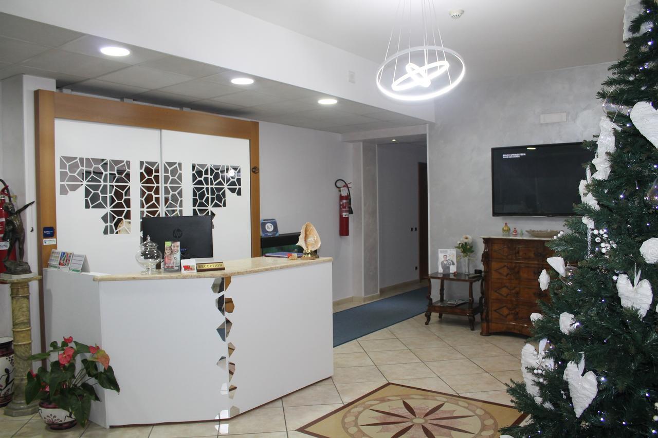 Hotel Il Giardino Degli Aranci Нола Экстерьер фото