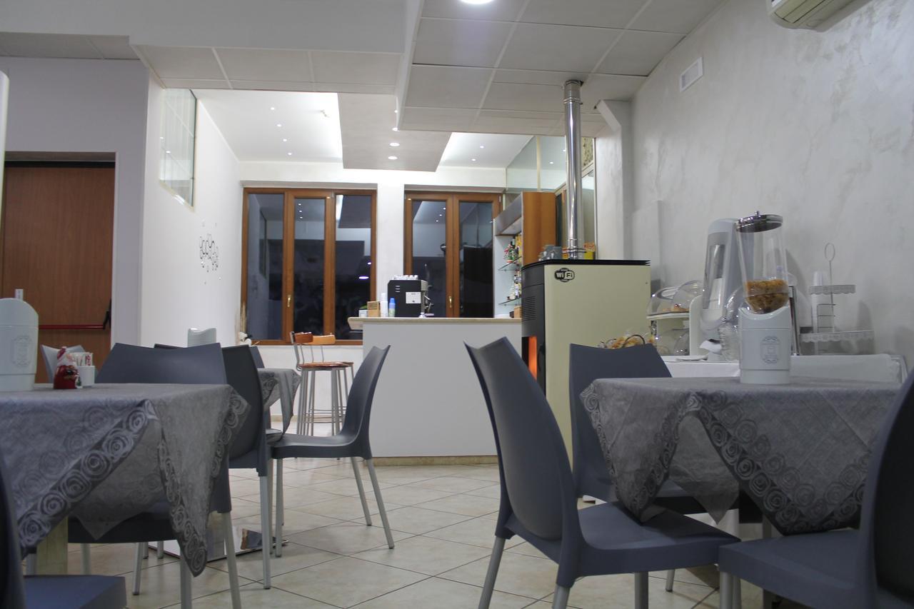 Hotel Il Giardino Degli Aranci Нола Экстерьер фото