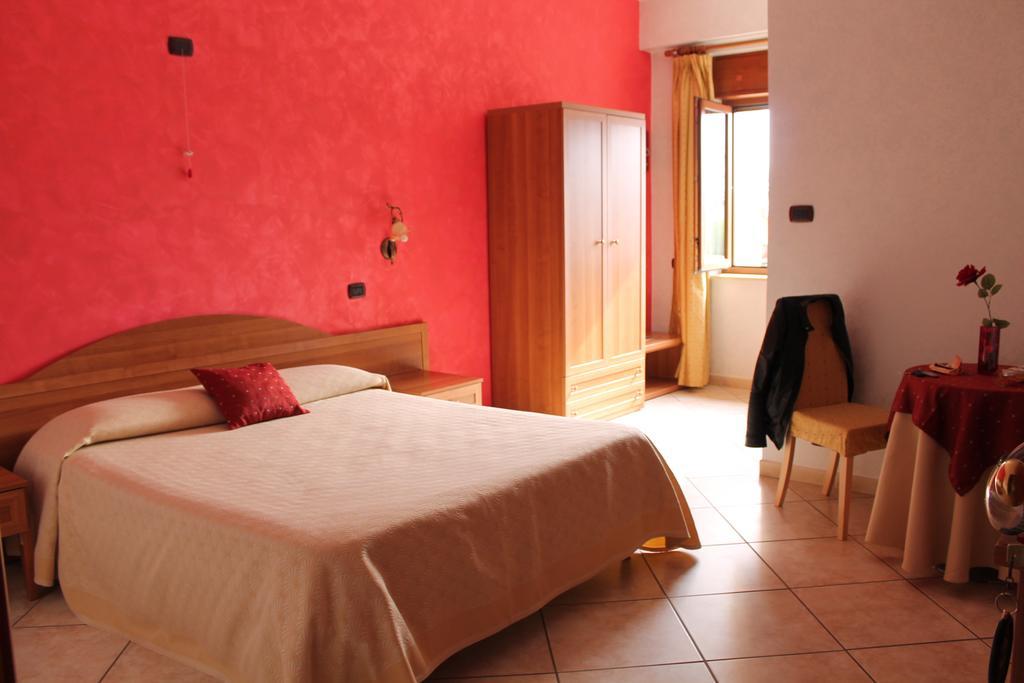 Hotel Il Giardino Degli Aranci Нола Экстерьер фото